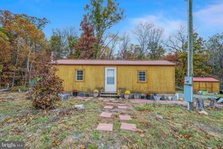 393 RIDERSVILLE RD, Berkeley Springs, WV 25411