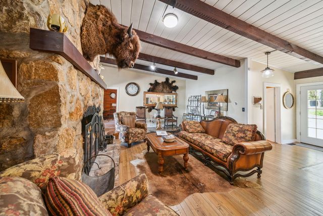 24280 S 610 Drive, Grove, OK 74344