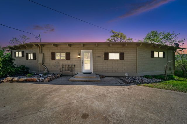 24280 S 610 Drive, Grove, OK 74344