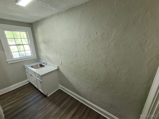 2329 Highland Avenue, Montgomery, AL 36107