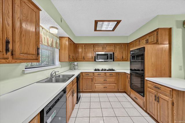 206 Harris Drive, Sunnyvale, TX 75182