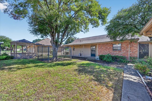 206 Harris Drive, Sunnyvale, TX 75182