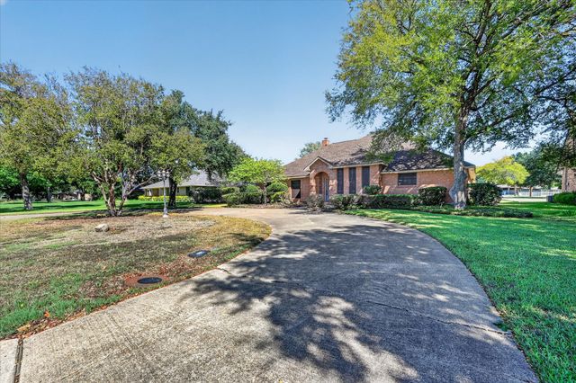 206 Harris Drive, Sunnyvale, TX 75182