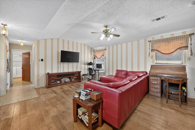 206 Harris Drive, Sunnyvale, TX 75182