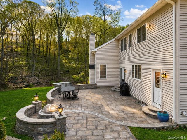 3 Nickelby Place, Cortlandt Manor, NY 10567