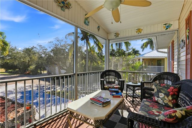 7692 Myrsine CIR, Bokeelia, FL 33922