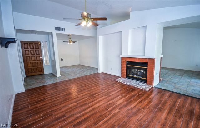 6762 Shelter Lane, Las Vegas, NV 89103