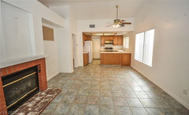 6762 Shelter Lane, Las Vegas, NV 89103