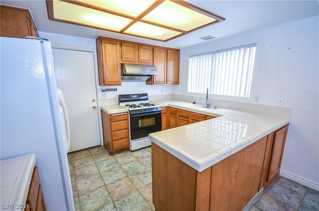 6762 Shelter Lane, Las Vegas, NV 89103