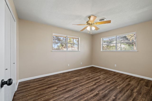 404 S 14th Street, West Columbia, TX 77486