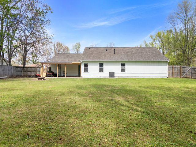 35 McGee Loop, Jackson, TN 38305