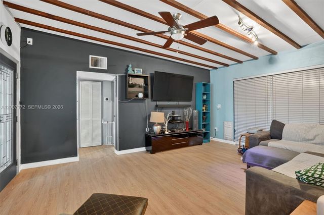 270 NW 106th St, Miami, FL 33150