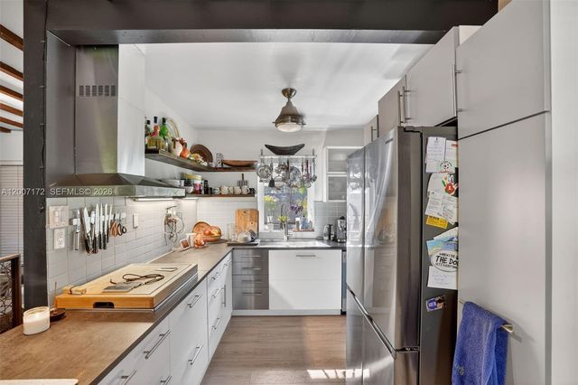 270 NW 106th St, Miami, FL 33150