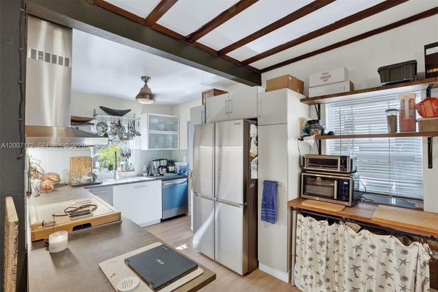 270 NW 106th St, Miami, FL 33150