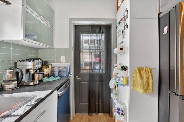 270 NW 106th St, Miami, FL 33150