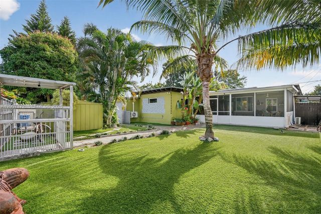 270 NW 106th St, Miami, FL 33150