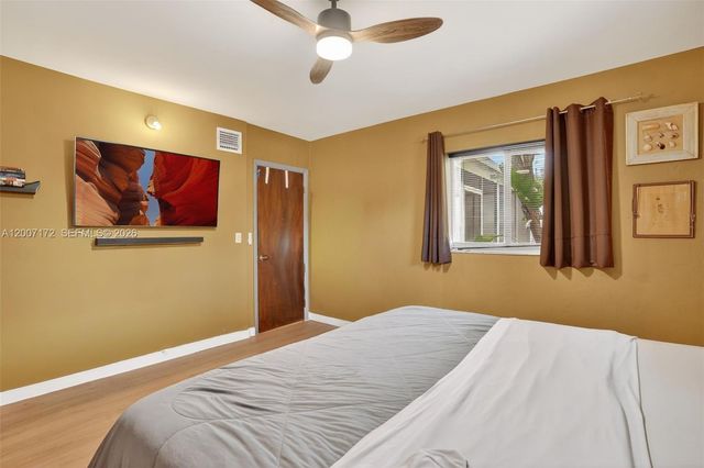 270 NW 106th St, Miami, FL 33150