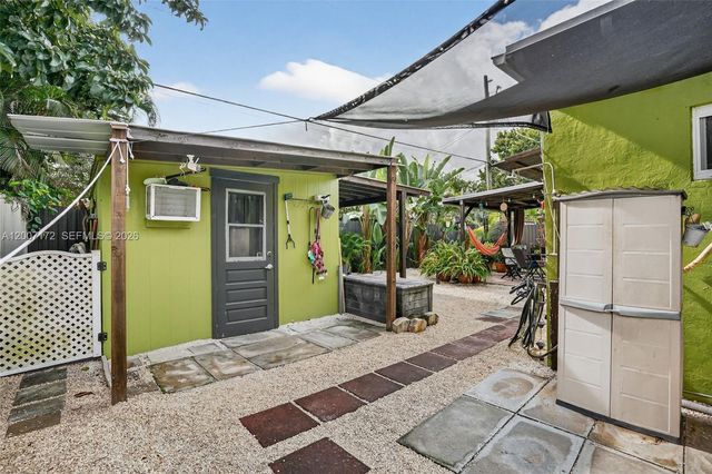 270 NW 106th St, Miami, FL 33150