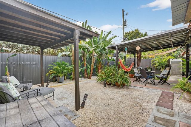 270 NW 106th St, Miami, FL 33150