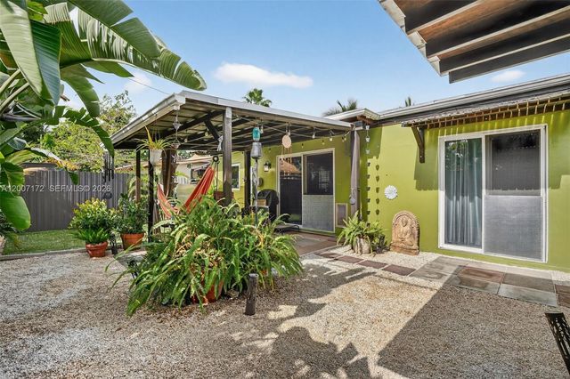 270 NW 106th St, Miami, FL 33150