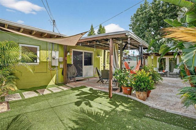 270 NW 106th St, Miami, FL 33150