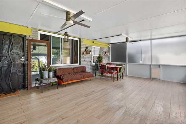 270 NW 106th St, Miami, FL 33150