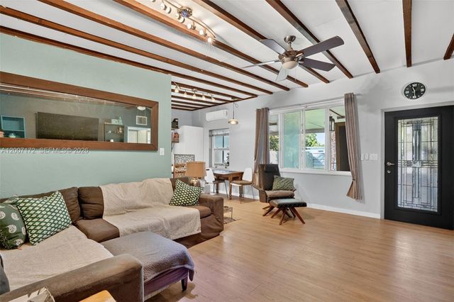 270 NW 106th St, Miami, FL 33150