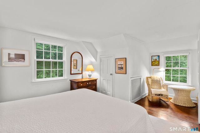 211 Newtown Turnpike, Wilton, CT 06897