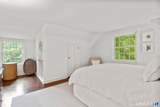 211 Newtown Turnpike, Wilton, CT 06897