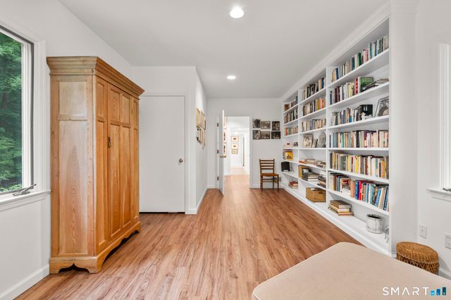 211 Newtown Turnpike, Wilton, CT 06897