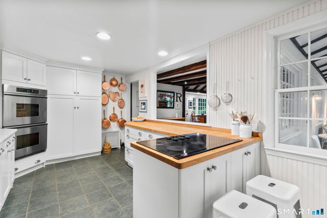 211 Newtown Turnpike, Wilton, CT 06897