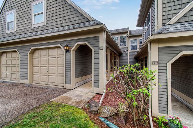 306 Redrock Drive, Burlington, VT 05401