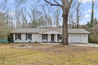 1180 Lakeshore Circle, Gainesville, GA 30501