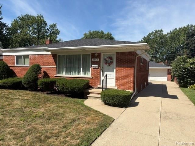 29515 Milton Avenue, Madison Heights, MI 48071