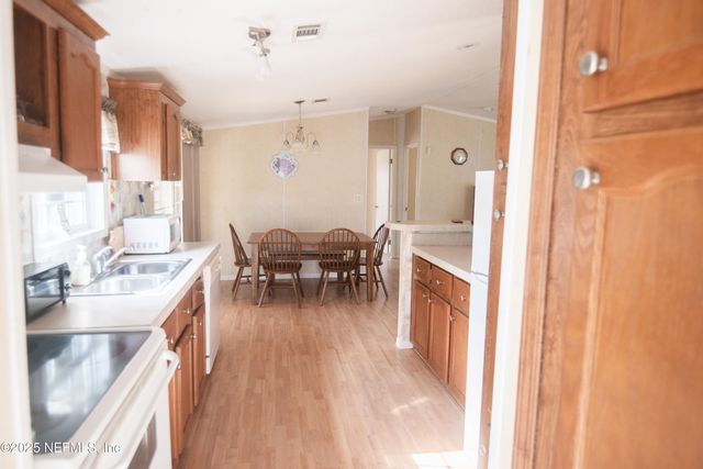 107 FOLKLORE Drive, Satsuma, FL 32189