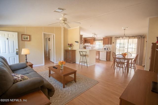 107 FOLKLORE Drive, Satsuma, FL 32189