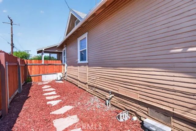 983 Wall Avenue, San Bernardino, CA 92410