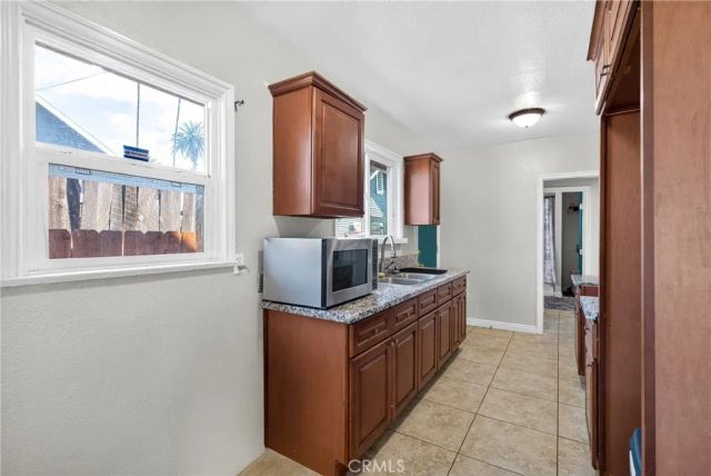 983 Wall Avenue, San Bernardino, CA 92410