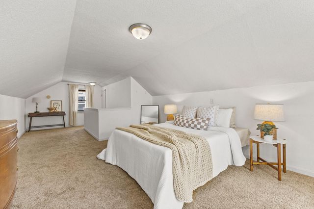 1965 Montana Avenue E, Saint Paul, MN 55119