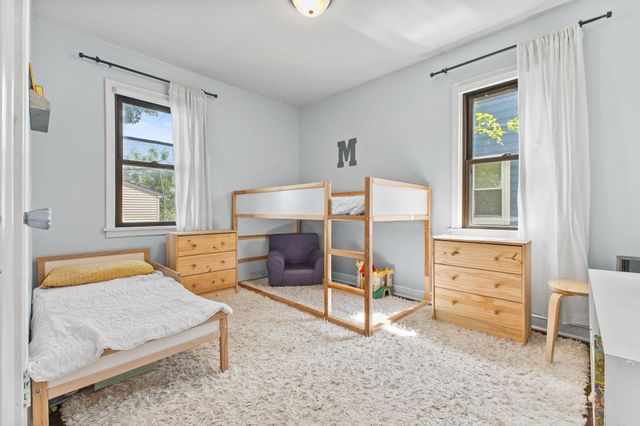 1965 Montana Avenue E, Saint Paul, MN 55119