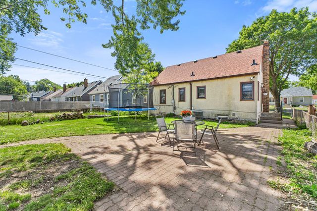 1965 Montana Avenue E, Saint Paul, MN 55119