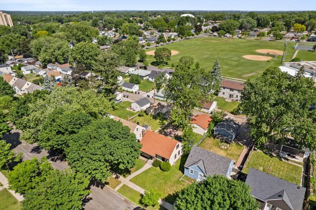 1965 Montana Avenue E, Saint Paul, MN 55119