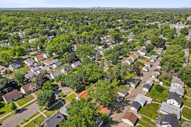 1965 Montana Avenue E, Saint Paul, MN 55119