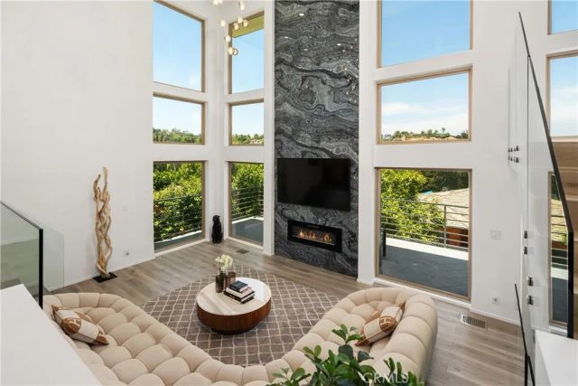 3539 Alana Drive, Sherman Oaks, CA 91403