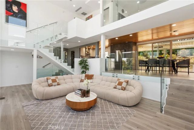3539 Alana Drive, Sherman Oaks, CA 91403