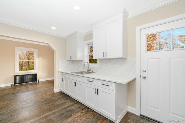 123 4th Avenue, Huntington, NY 11746