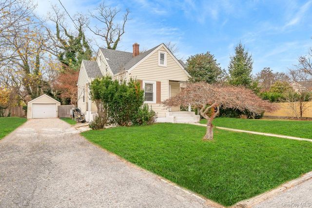 123 4th Avenue, Huntington, NY 11746