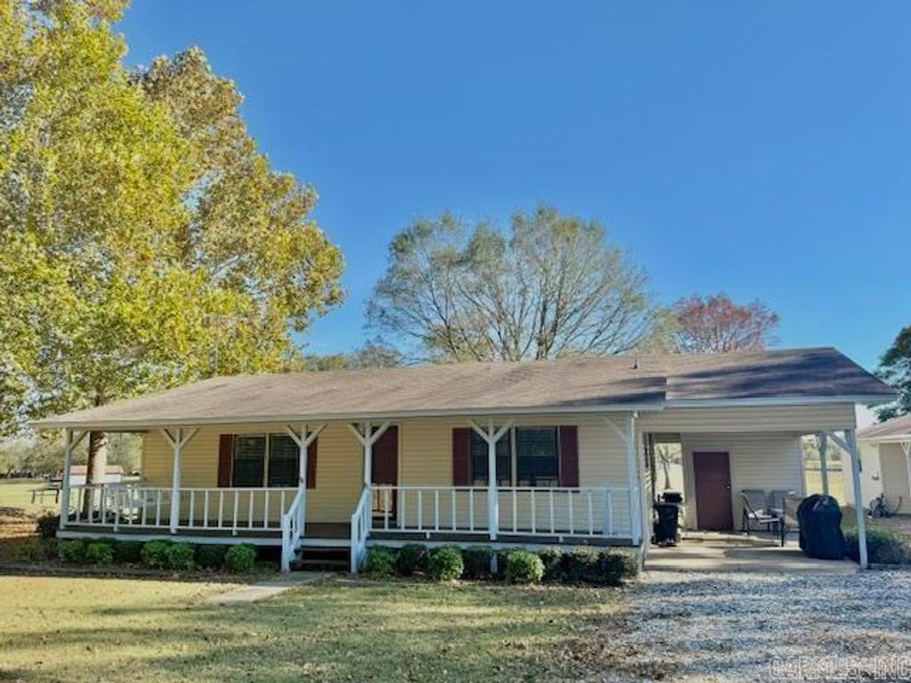 1961 Southfork Road, Arkadelphia, AR 71923