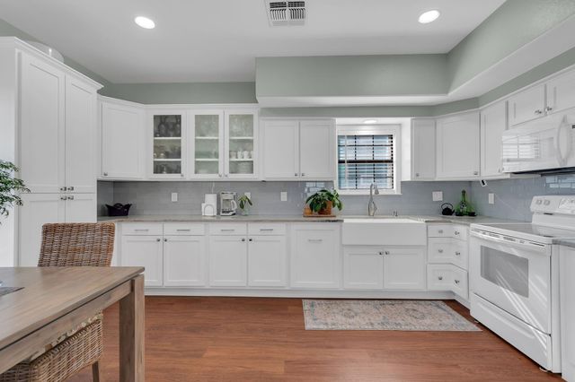 22901 Miramar Street, Galveston, TX 77554