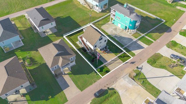 22901 Miramar Street, Galveston, TX 77554